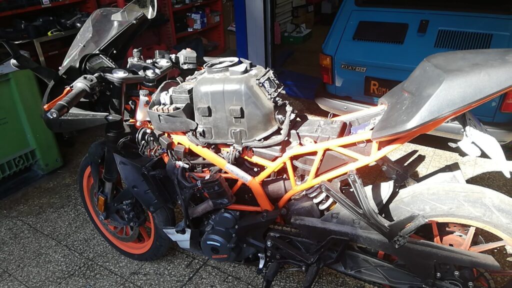 Riparazione telai moto